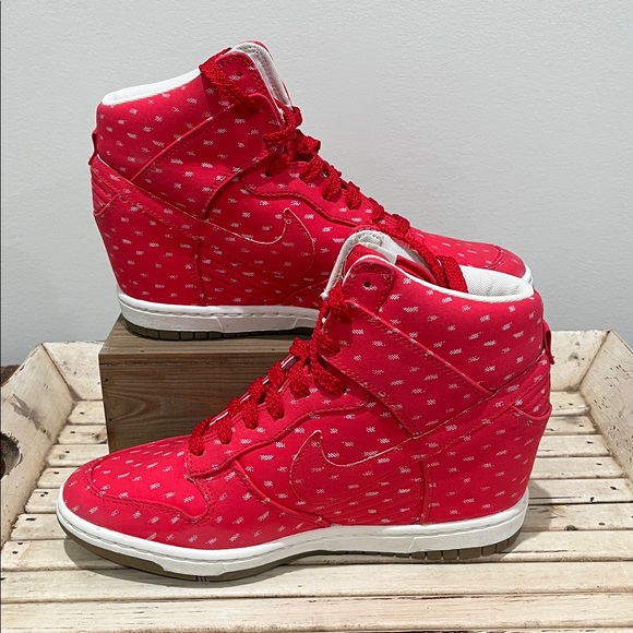 Nike Dunk Sky Hi Print Hidden Wedge Heel Shoes Sz 9.5 - Picture 1 of 12